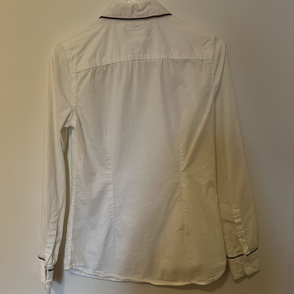 NWOT - Tommy Hilfiger Classic Fit Shirt with contrasting details - Picture 7 of 8